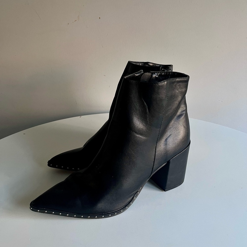 Cupid Black Leather Studded Ankle Boots Size 9/40 - Western Inspired